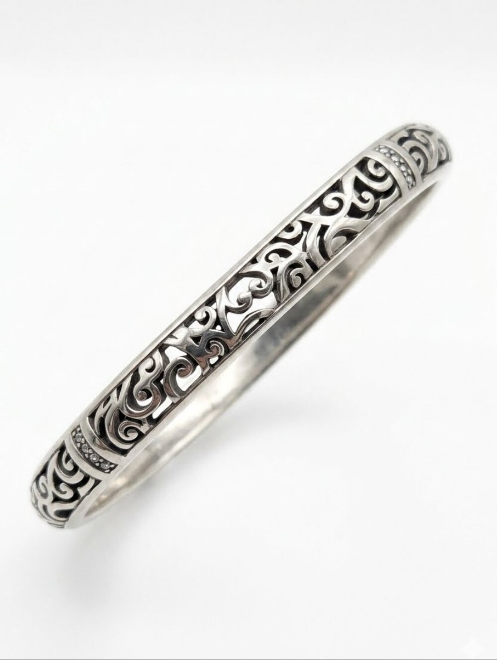 Beautiful Silver Tone Filigree Scrolling Bangle Bracelet